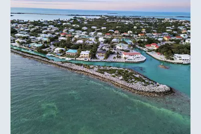 210 W Seaview Circle, Duck Key, FL 33050 - Photo 61