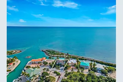 210 W Seaview Circle, Duck Key, FL 33050 - Photo 3