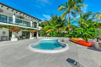 210 W Seaview Circle, Duck Key, FL 33050 - Photo 19