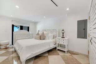 210 W Seaview Cir, Duck Key, FL 33050 - Photo 31