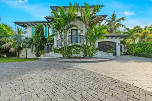 210 W Seaview Cir, Duck Key, FL 33050 - Photo 9