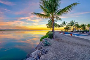17013 Coral Dr, Sugarloaf Key, FL 33042 - Photo 39