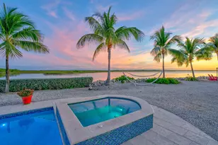 17013 Coral Dr, Sugarloaf Key, FL 33042 - Photo 37