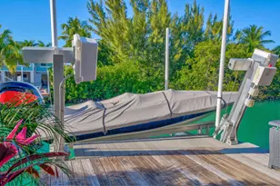 17013 Coral Dr, Sugarloaf Key, FL 33042 - Photo 45