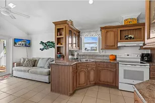 31478 Avenue E, Big Pine Key, FL 33043 - Photo 5