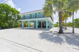 887 Bay Dr, Summerland Key, FL 33042 - Photo 1