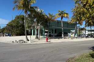 887 Bay Dr, Summerland Key, FL 33042 - Photo 63
