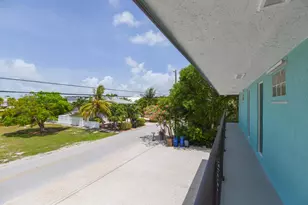 887 Bay Dr, Summerland Key, FL 33042 - Photo 35