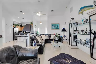 900 Shelter Bay Dr Ocean Drive, Key Colony, FL 33051 - Photo 29