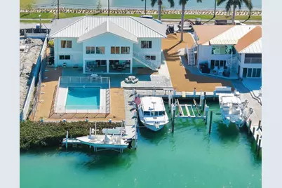 900 Shelter Bay Dr Ocean Drive, Key Colony, FL 33051 - Photo 17