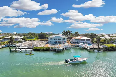 900 Shelter Bay Dr Ocean Drive, Key Colony, FL 33051 - Photo 23