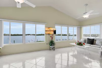 900 Shelter Bay Dr Ocean Drive, Key Colony, FL 33051 - Photo 3