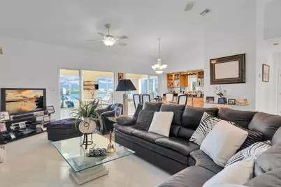 900 Shelter Bay Dr Ocean Drive, Key Colony, FL 33051 - Photo 3