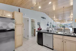 651 9th St, Key Colony, FL 33051 - Photo 27