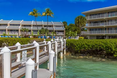 1133 W Ocean Drive #16, Key Colony, FL 33051 - Photo 27