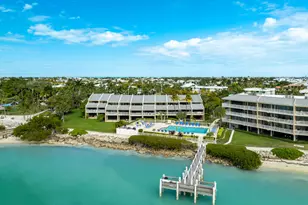 1133 W Ocean Dr, Key Colony, FL 33051 - Photo 7