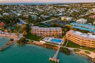 1133 W Ocean Drive #7, Key Colony, FL 33051 - Photo 35