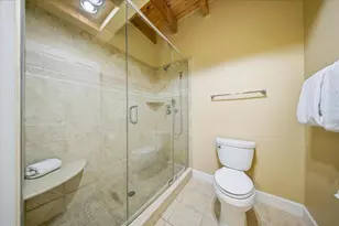 1133 W Ocean Dr, Key Colony, FL 33051 - Photo 23