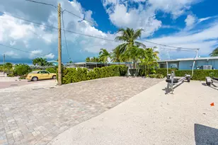 410 10th St, Key Colony, FL 33051 - Photo 53