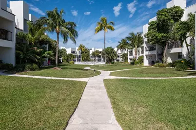 601 W Ocean Drive #410, Key Colony, FL 33051 - Photo 35