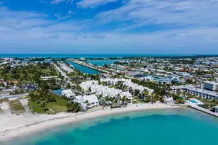 601 W Ocean Dr, Key Colony, FL 33051 - Photo 33
