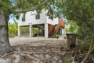 175 E Cahill Ct, Big Pine Key, FL 33043 - Photo 3
