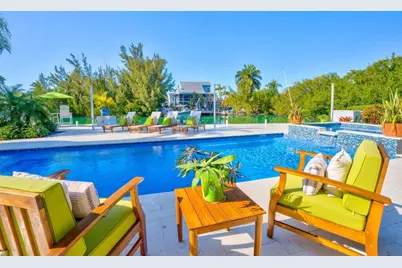 17183 Coral Drive, Sugarloaf Key, FL 33042 - Photo 3