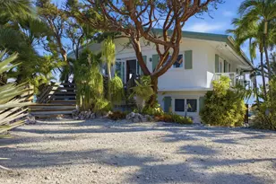 17249 E Bonefish Ln, Sugarloaf Key, FL 33042 - Photo 13