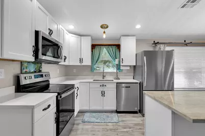 31124 Avenue C, Big Pine Key, FL 33043 - Photo 9