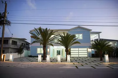 259 St Thomas Avenue, Key Largo, FL 33037 - Photo 1
