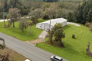 114 N Myrtle St, Fellsmere, FL 00000 - Photo 3