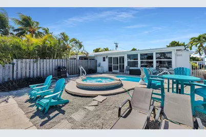 230 11th Street, Key Colony, FL 33051 - Photo 13