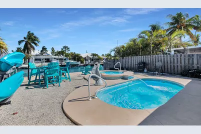 230 11th Street, Key Colony, FL 33051 - Photo 7