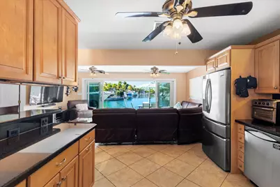 21 Bougainvillea Avenue, Key Haven, FL 33040 - Photo 9