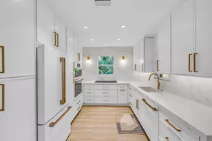 17215 E Bonita Ln, Sugarloaf Key, FL 33042 - Photo 3