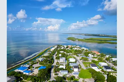 224 W Seaview Drive, Duck Key, FL 33050 - Photo 3