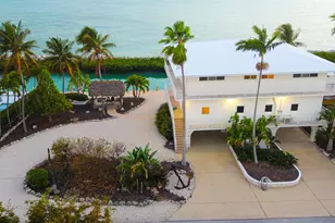 228 W Seaview Cir, Duck Key, FL 33050 - Photo 13