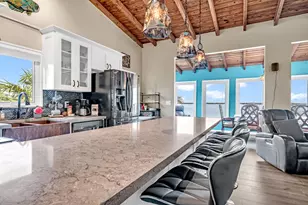831 W Indies Dr, Ramrod Key, FL 33042 - Photo 9