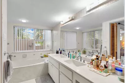 80450 Overseas Highway #APT 106, Upper Matecumbe Key Islamorada, FL 33036 - Photo 17