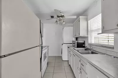 40 High Point Road #F-206, Plantation Key, FL 33070 - Photo 13