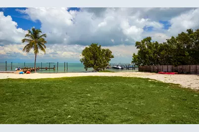 75750 Overseas Highway, Upper Sugarloaf Key, FL 33036 - Photo 5