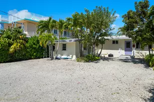 319 Woods Ave, Plantation Key, FL 33070 - Photo 17