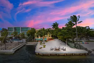 352 Sound Dr, Key Largo, FL 33037 - Photo 1