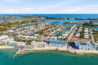 340-350 E Ocean Drive, Key Colony, FL 33051 - Photo 19
