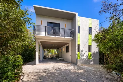 20 Coral Drive, Key Largo, FL 33037 - Photo 1