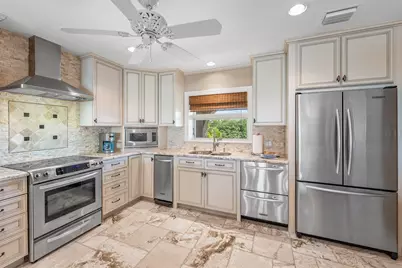 250 W Seaview Circle, Duck Key, FL 33050 - Photo 7