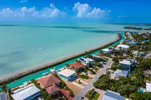 250 W Seaview Cir, Duck Key, FL 33050 - Photo 1