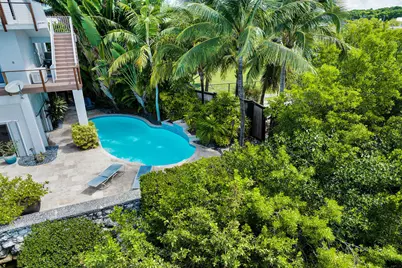 151 Lake Road, Plantation Key, FL 33070 - Photo 9