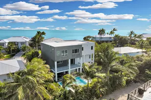 255 W Seaview Cir, Duck Key, FL 33050 - Photo 45