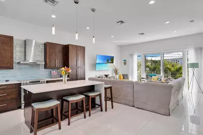 255 W Seaview Circle, Duck Key, FL 33050 - Photo 3